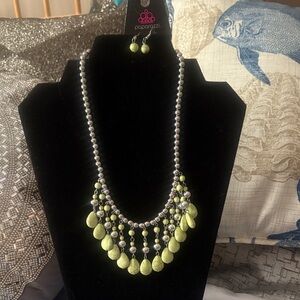 Paparazzi Silver and Lime Necklace Set